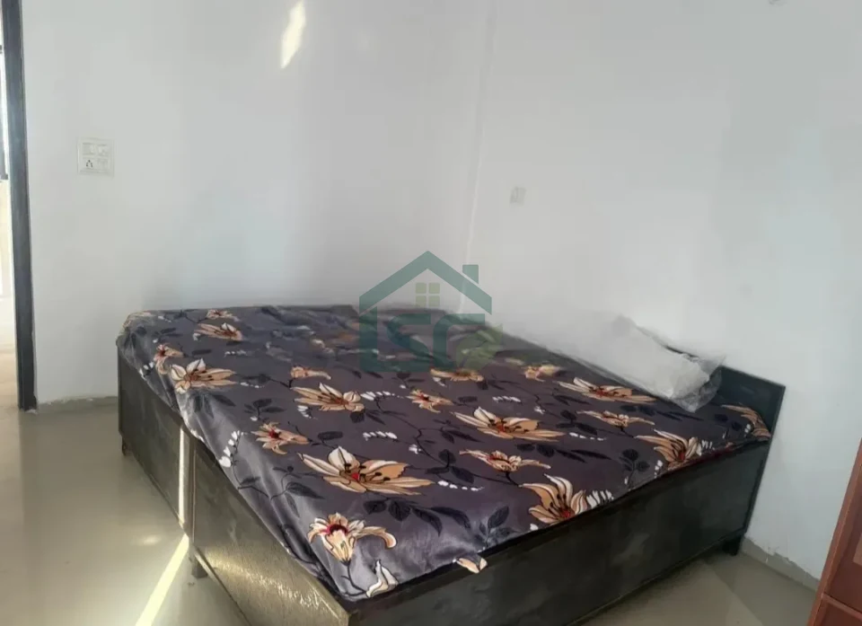 PG Penthouse Luxury Accommodation in Sector 137, Noida — property photo 2