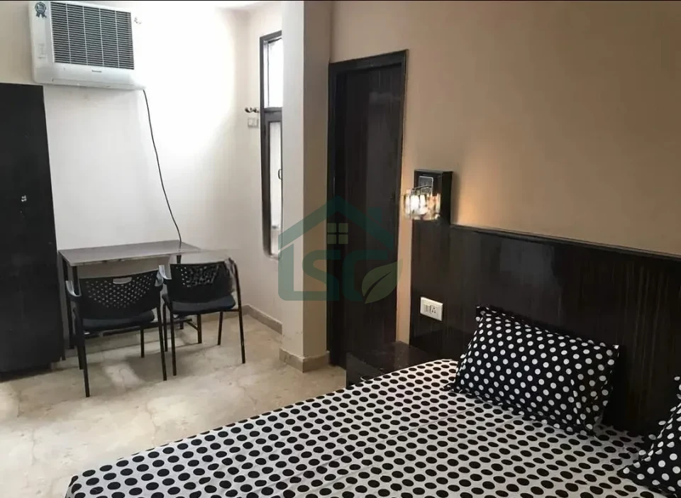 Green Home Girls PG in Sector 44, Noida — property photo 5