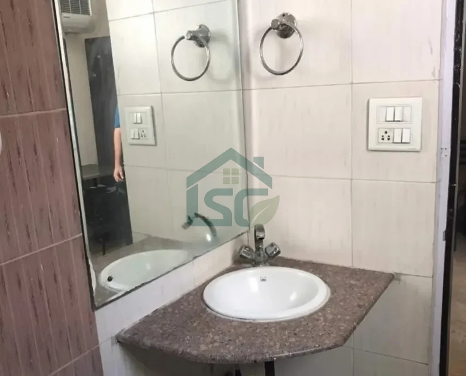 Green Home Girls PG in Sector 44, Noida — property photo 4