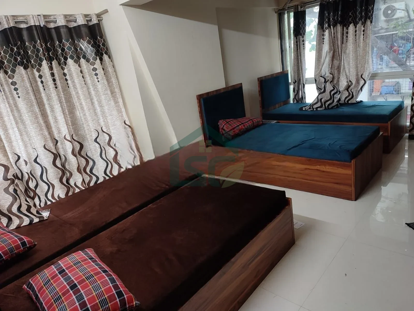 At Durga Paying Guest House, Goregaon West, Mumbai