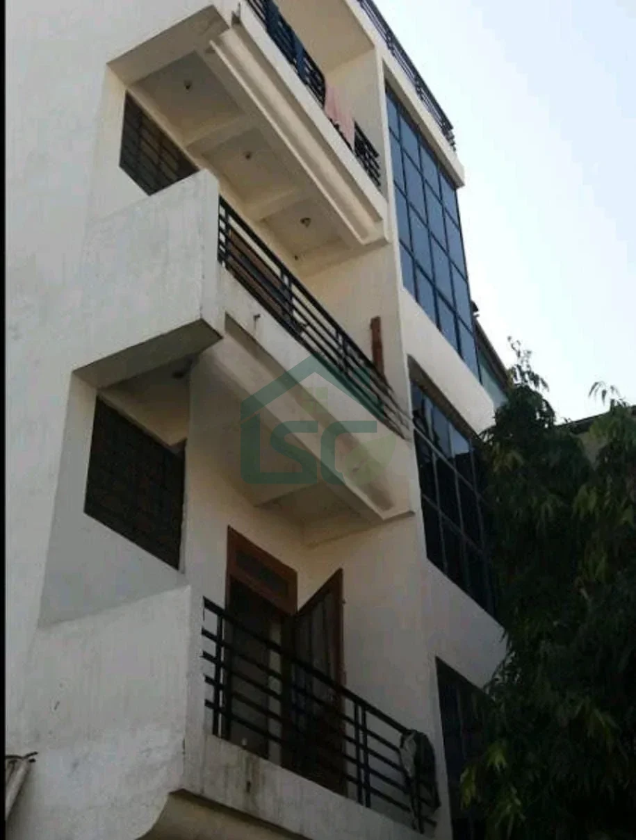 At Gopi PG Hostel, Lalkothi, Jaipur