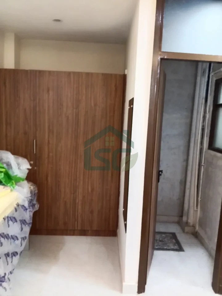 Sushant Lok block E in Sector 52A, Gurugram — property photo 5