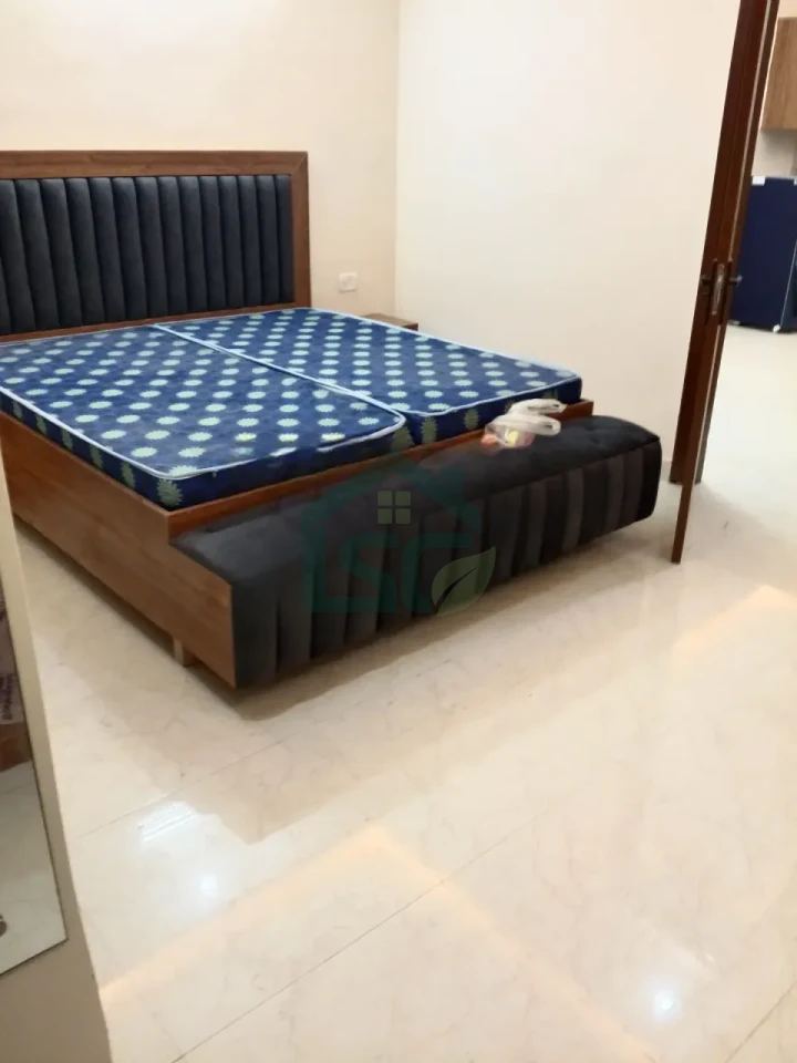 Sushant Lok block E in Sector 52A, Gurugram — property photo 3