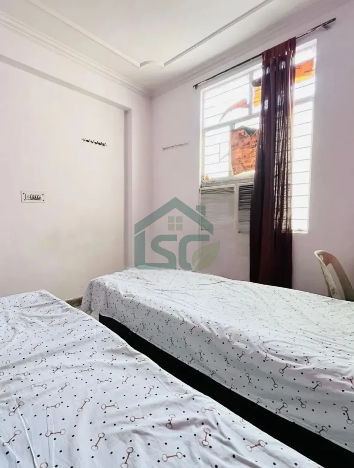 Nk PG Unit 9 in Sainik Farm, Delhi — property photo 5