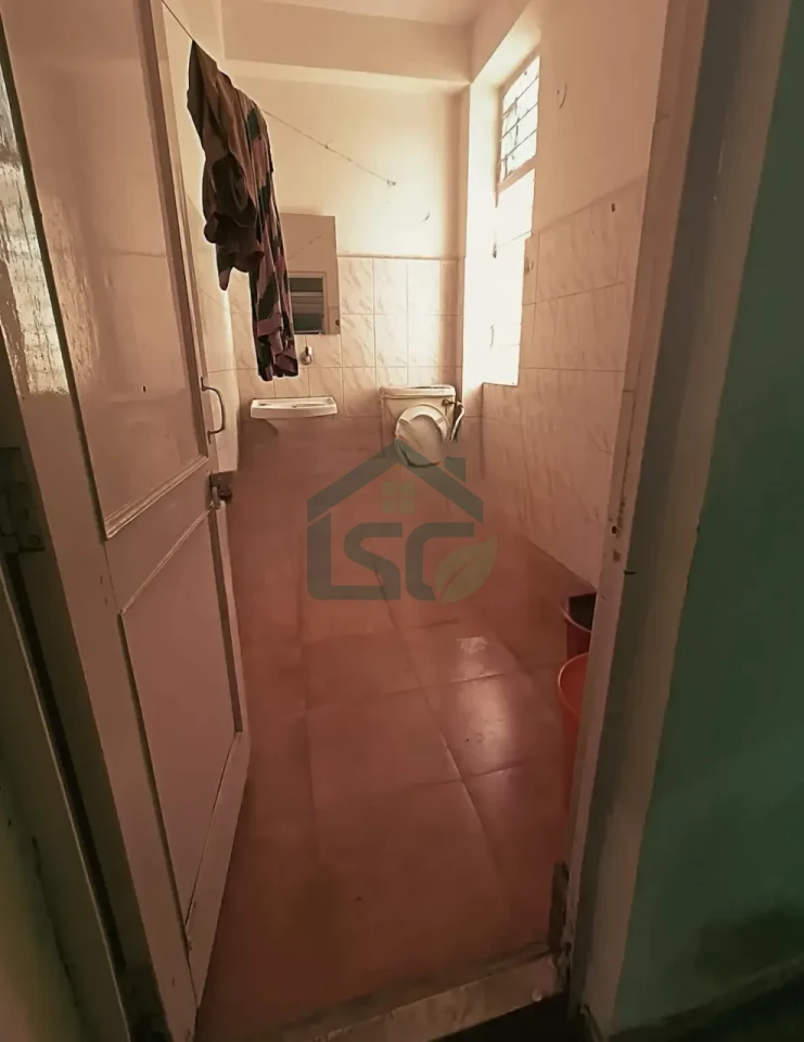 Nk PG Unit 9 in Sainik Farm, Delhi — property photo 3
