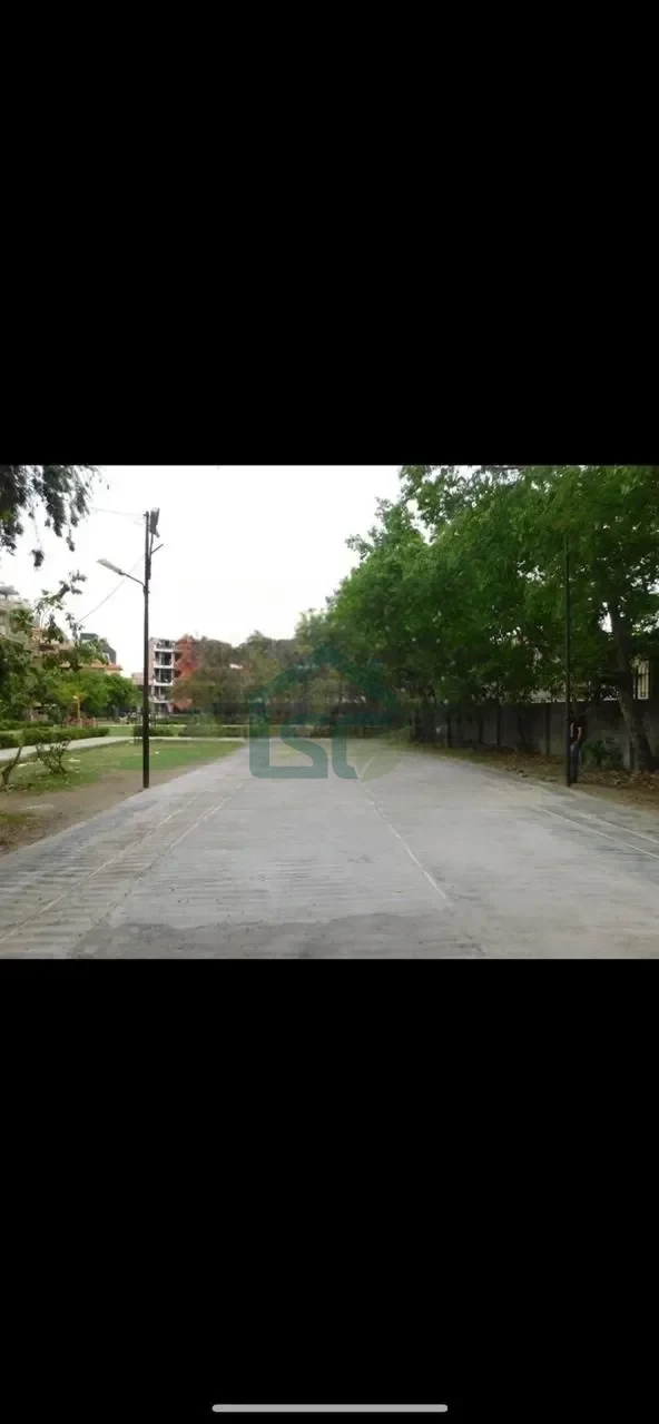 Ideal PG for boy's in Mukherjee Nagar, Delhi — property photo 1