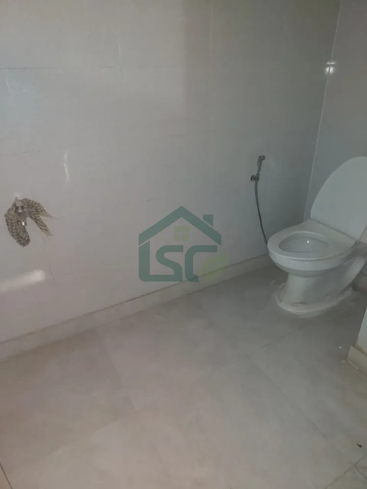 Davender Room For Rent in Sector 93, Gurugram — property photo 3