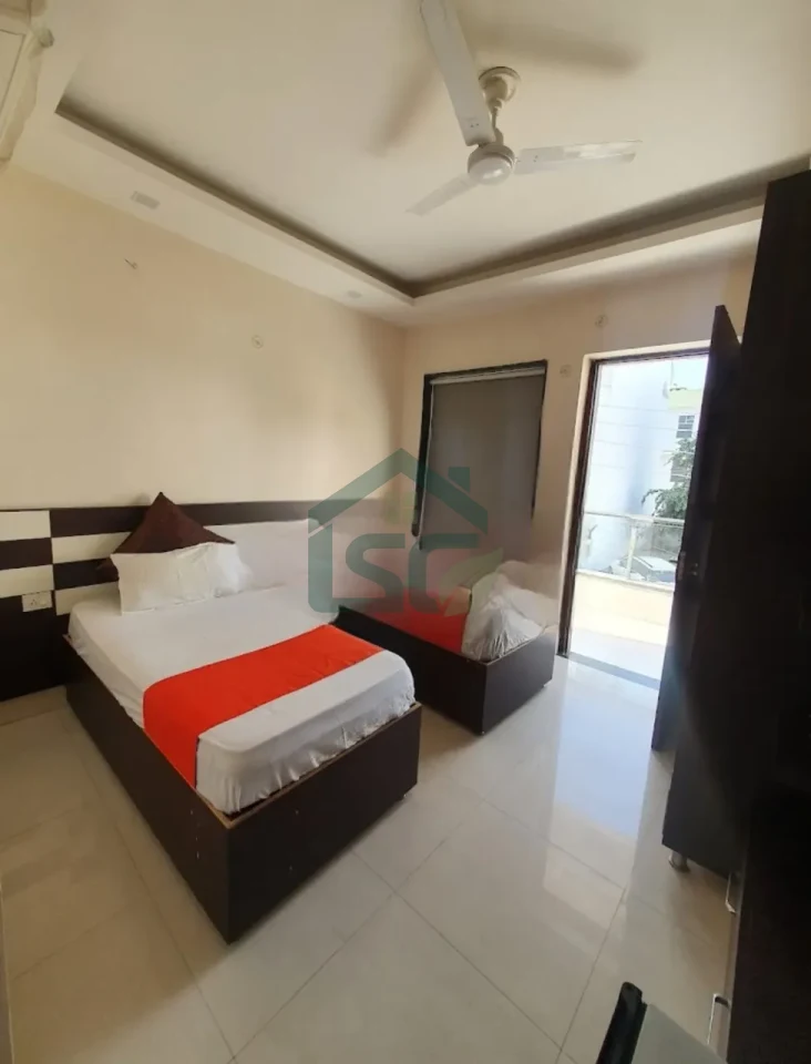 Gugnani Girls PG in Jhilmil Colony, Delhi — property photo 5