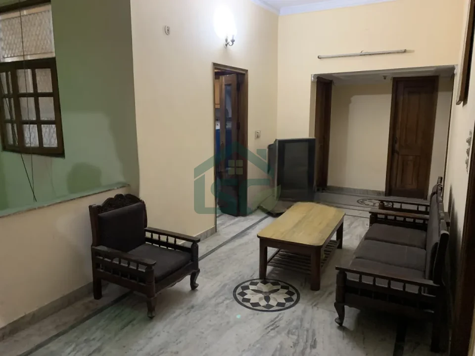 K M Goyal's Boys PG House in Sector 12, Noida — property photo 2