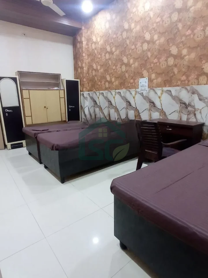 JMD PG For Girls in Shakarpur, Delhi — property photo 1