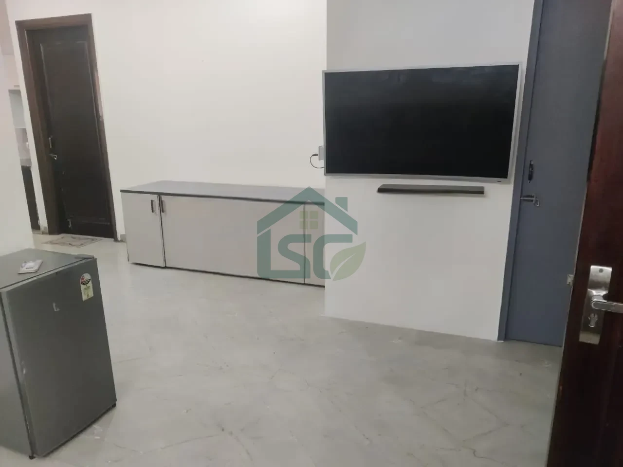 Mac Stay 43 in Sector 43, Gurugram — property photo 1