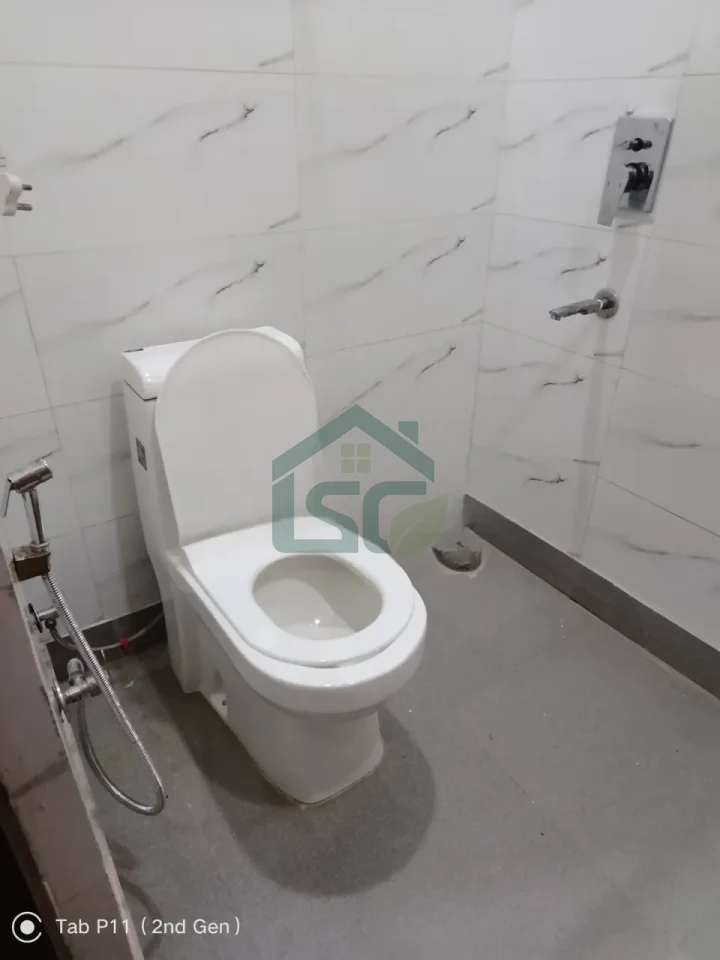Your's Home PG for girls in Mukherjee Nagar, Delhi — property photo 2