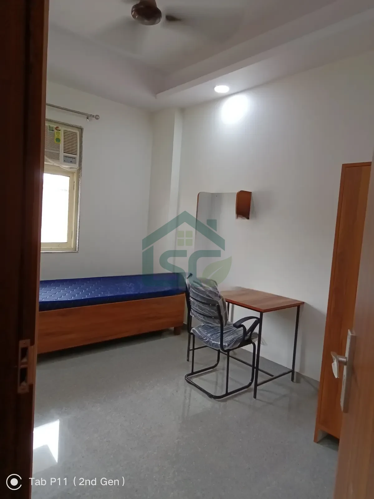 Your's Home PG for girls in Mukherjee Nagar, Delhi — property photo 1