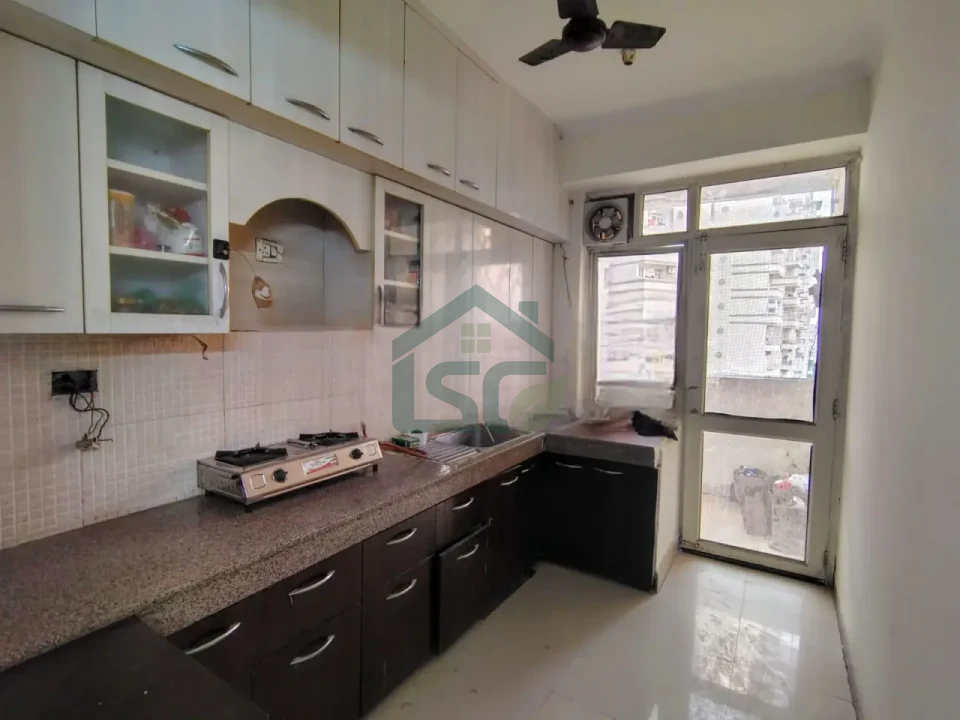Arshi Girls PG and Room in Sector 137, Noida — property photo 4