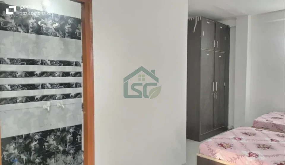 Mannat PG for girls in Sector 18, Noida — property photo 2