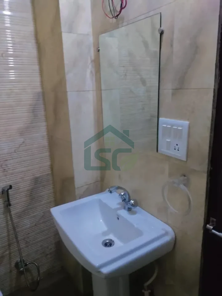 Amita Girls PG in Anand Parbat, Delhi — property photo 2