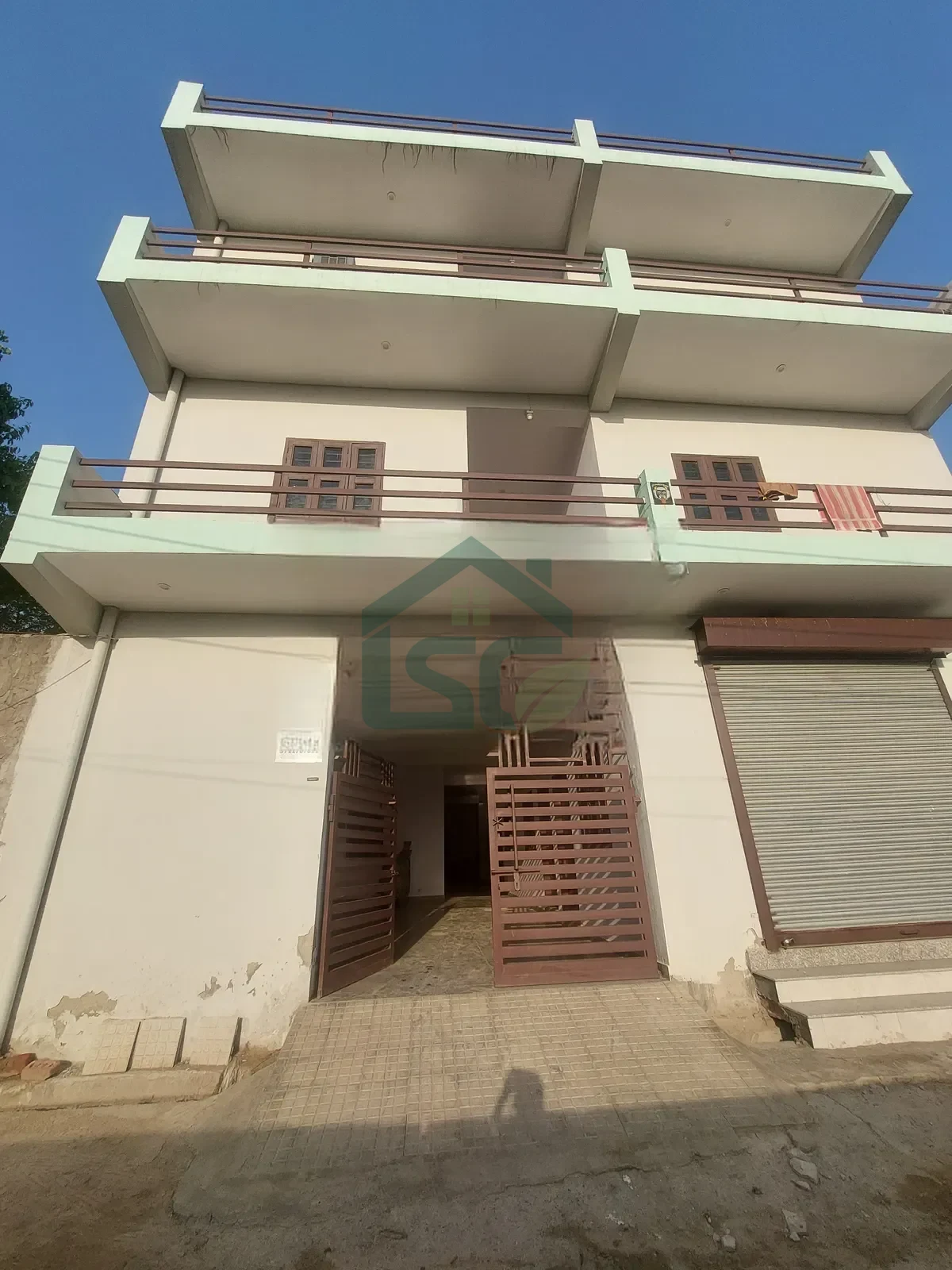 Pankaj Room For Rent in Sector 93, Gurugram — property photo 1