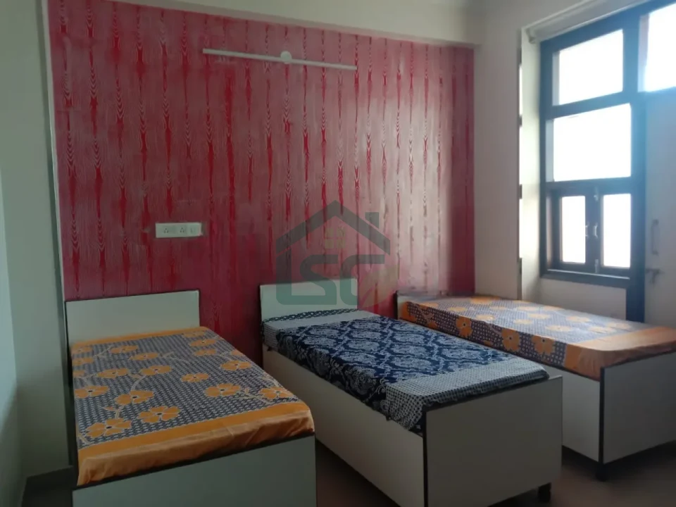 SKT Home -girls PG in Sector 62, Noida — property photo 1