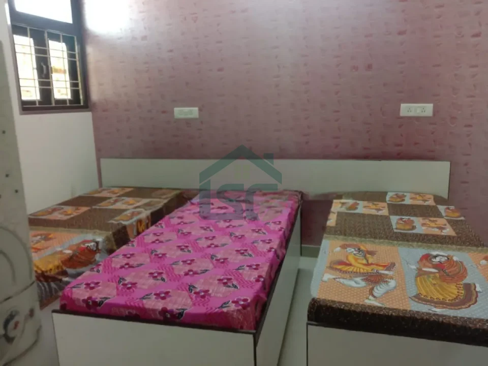 SKT Home -girls PG in Sector 62, Noida — property photo 5