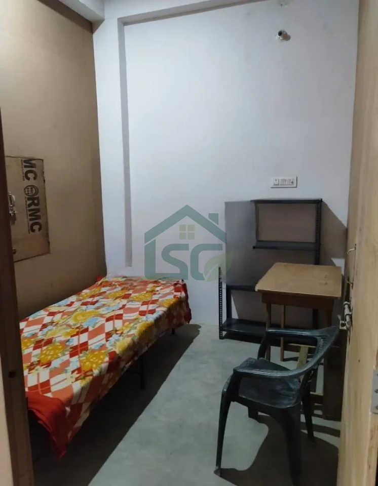 At Affordable PG Rent Rooms For Girls, Triveni Nagar, Lucknow