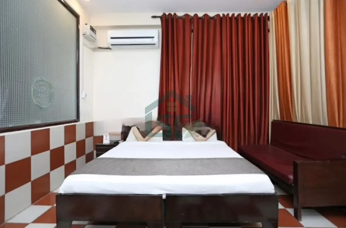 Grand PG in Sector 93, Noida — property photo 1