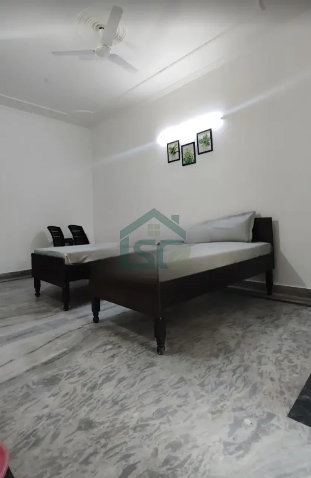 om Shanti PG in Azadpur, Delhi — property photo 2