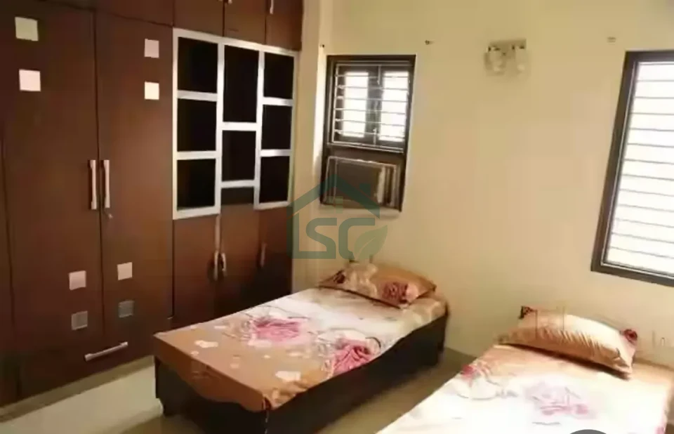 om Shanti PG in Azadpur, Delhi — property photo 3
