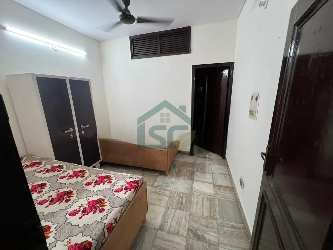 Shree Radhey Girls PG in Rohini, Delhi — property photo 1