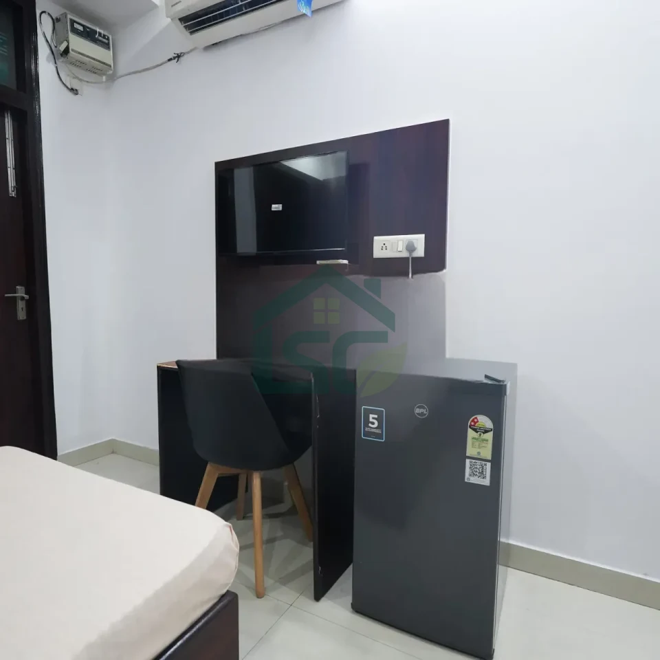 The Home care living girls PG in Sector 126, Noida — property photo 5