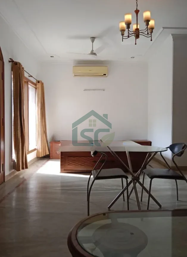 Shivom PG FOR Girls in Sector 26, Gurugram — property photo 4