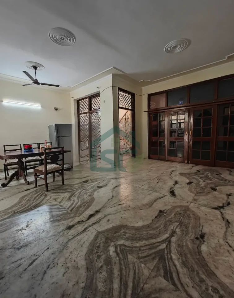 The Moon Boys PG in Sector 22, Gurugram — property photo 1