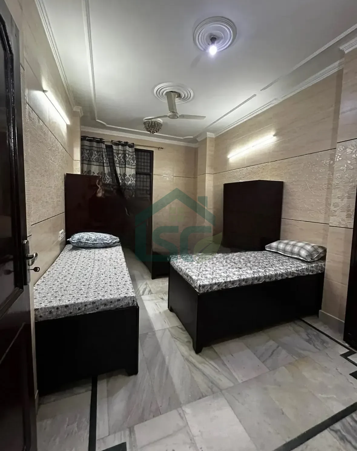 Jain PG in Jhilmil Colony, Delhi — property photo 1