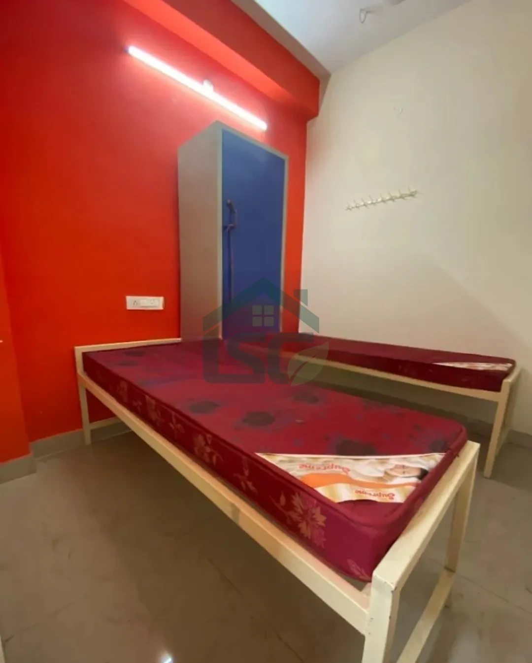 At Vrk Grand Luxury Mens Zpg, Balkampet, Hyderabad