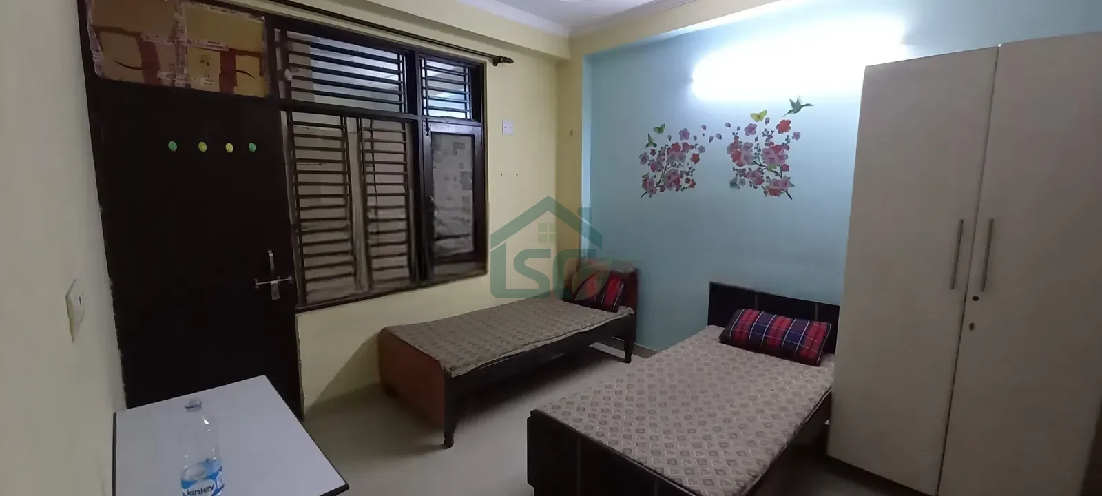 Golf Link PG in Kakrola, Delhi — property photo 1