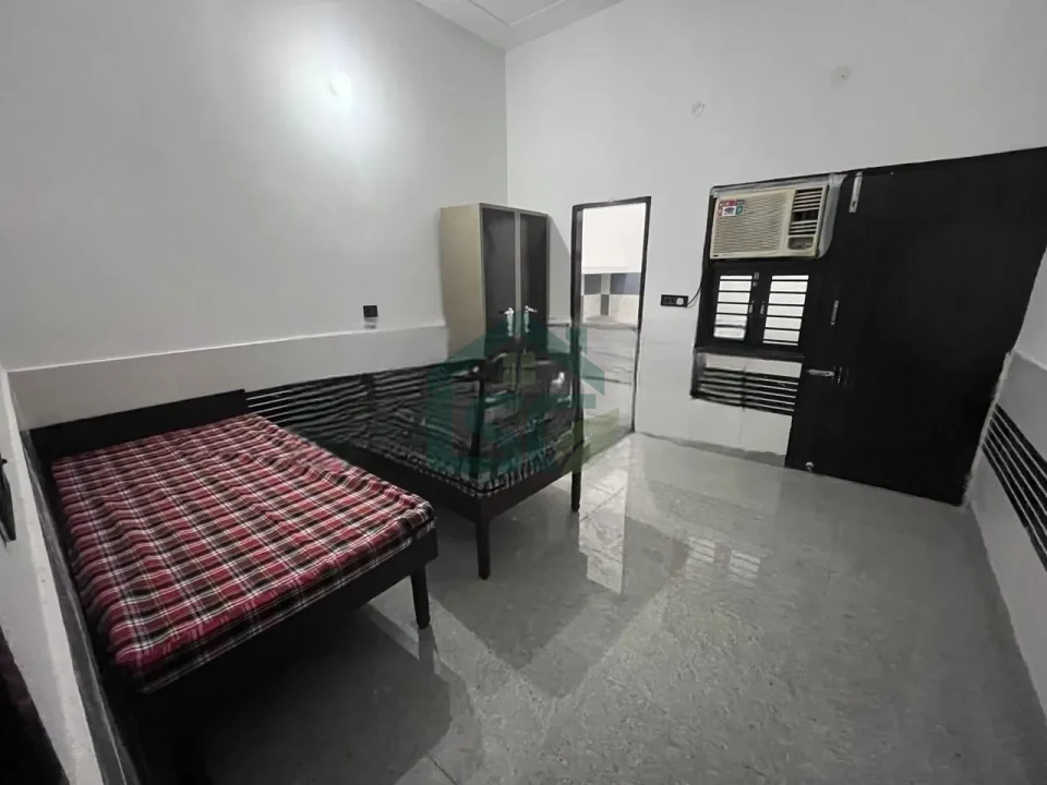 Luxurious homes and Pg&1Rk in Sector 33, Gurugram — property photo 5