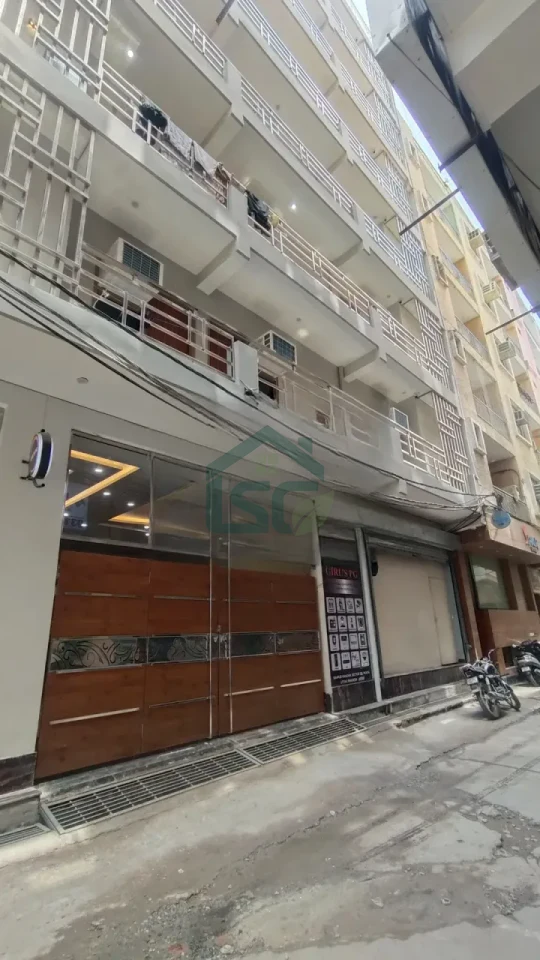 Baba Hariram living Girls PG in Sector 126, Noida — property photo 5
