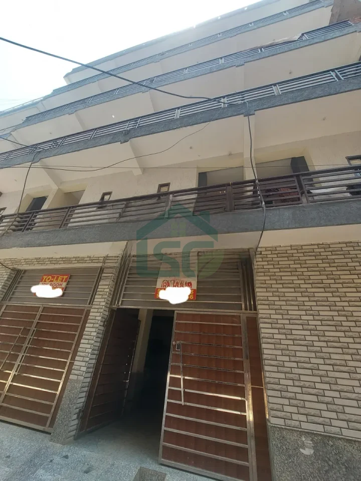 Raman Room For Rent in Sector 69, Gurugram — property photo 2