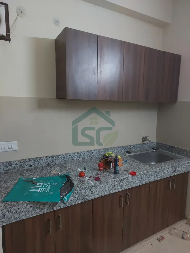 Raman Room For Rent in Sector 69, Gurugram — property photo 4