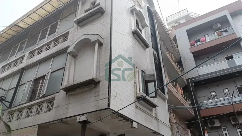 Premium Boys PG in Pitampura, Delhi — property photo 3