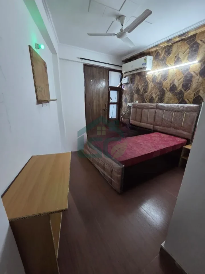 Royal Room in Sector 20, Gurugram — property photo 1