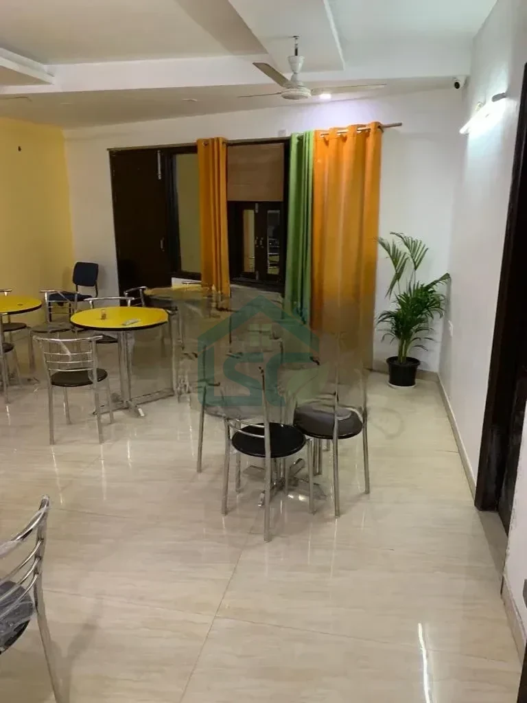 At Du Homes, Kamla Nagar, Delhi