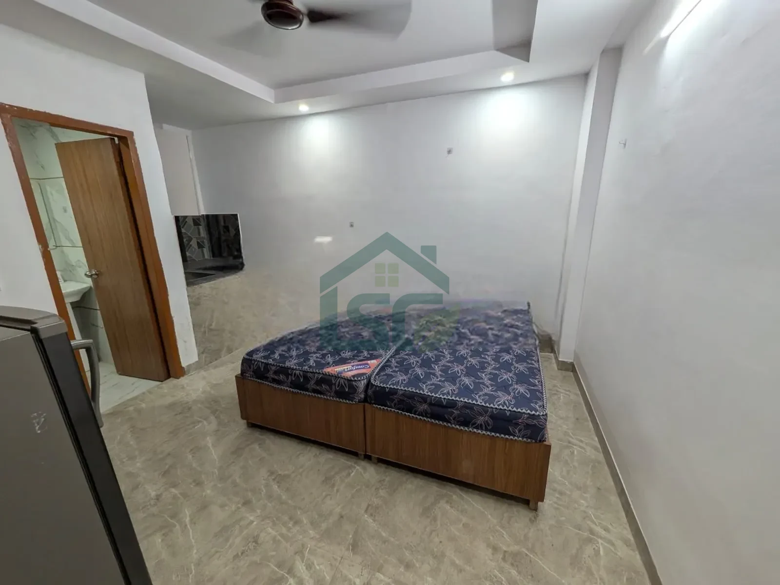 Munish Room For Rent in Sector 57, Gurugram — property photo 1