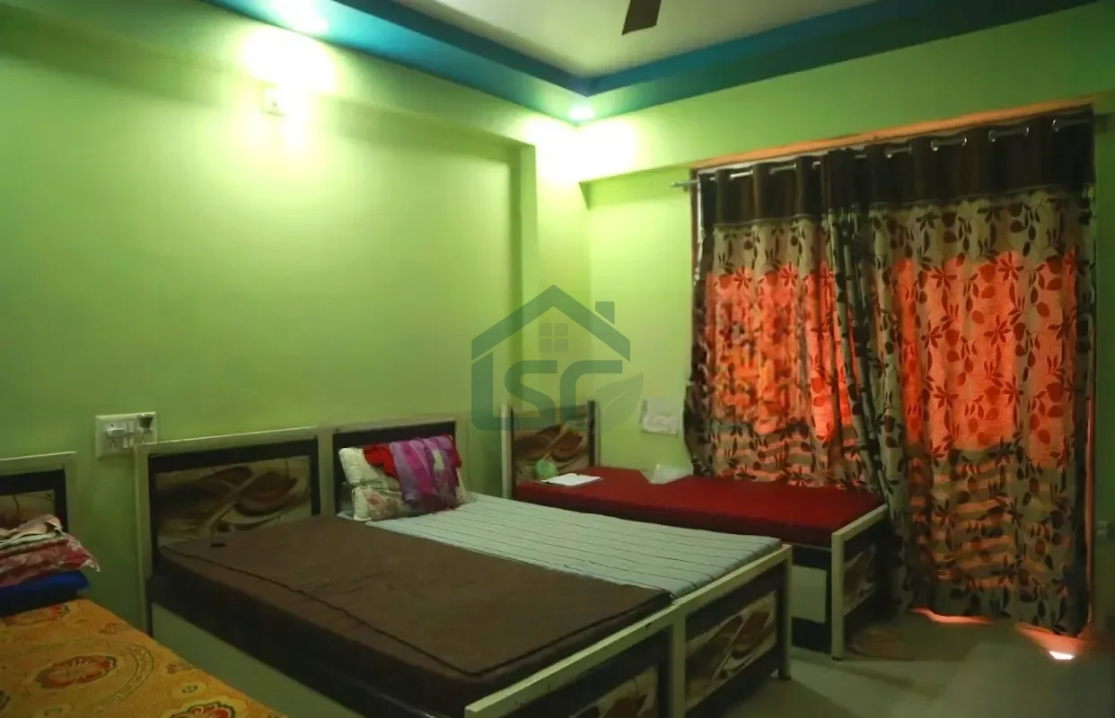Rajesh Aggarwal Boys PG in Sector 43, Gurugram — property photo 1