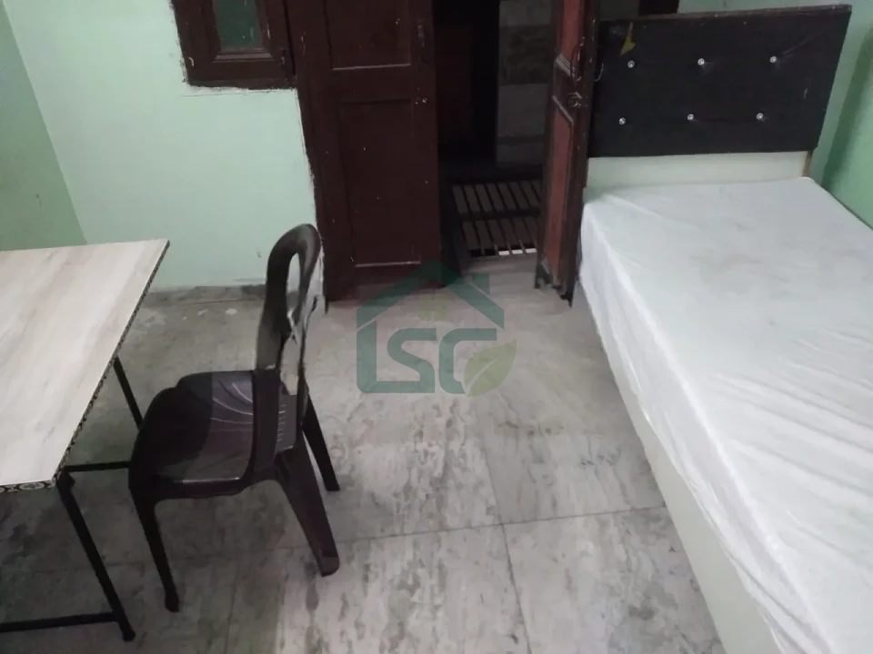 Shree Om Boys PG in Shakarpur Khas, Delhi — property photo 4