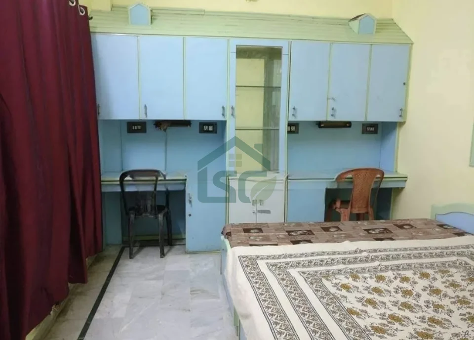At Maa Sharda Girls Hostel, Chandralok, Lucknow