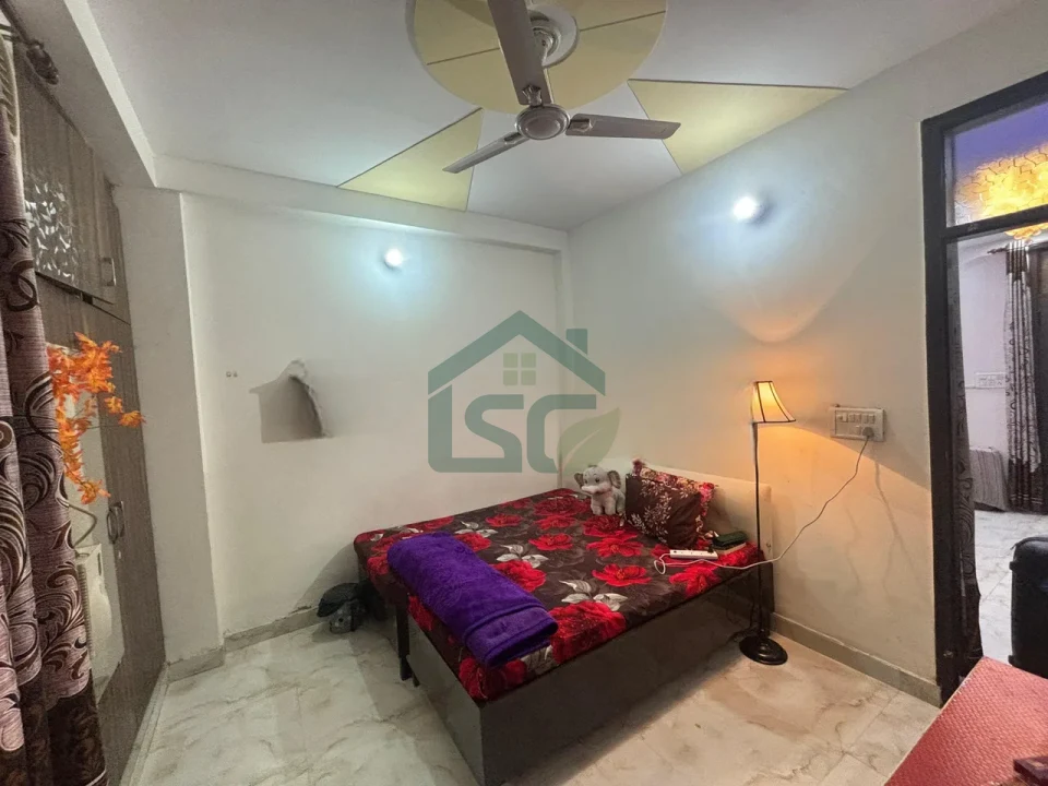 At Luxury Girls PG Near Dwarka Mor, Nawada, New Delhi