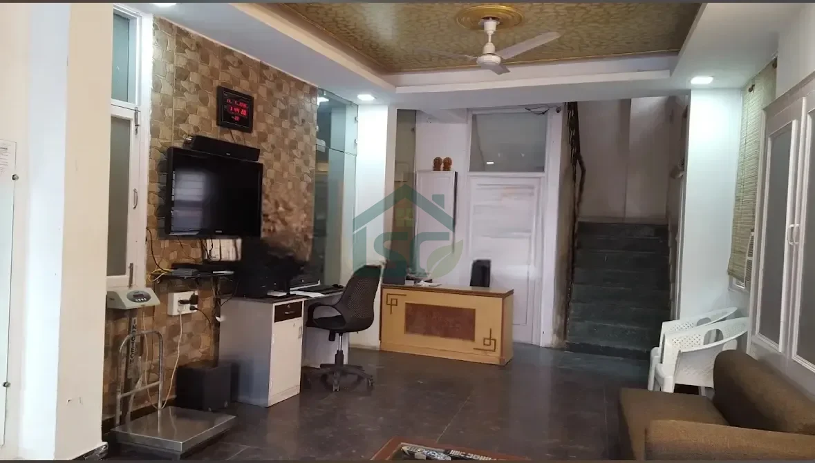 Priya Girls PG in Rama Krishna Puram, Delhi — property photo 1
