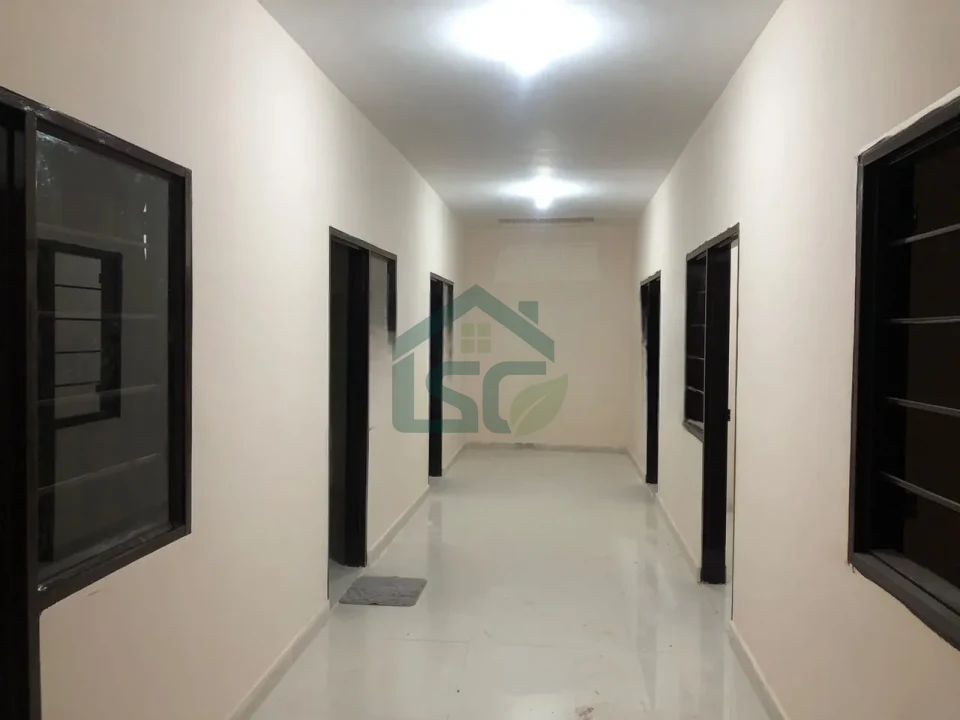 Castle Rock Youth Luxury Hostel & PG in Sector 45, Gurugram — property photo 1