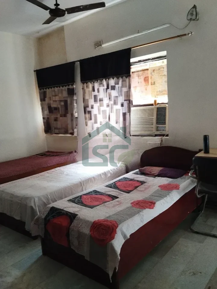 Photo 2 of Nisha PG For Girls, Janakpuri, Delhi