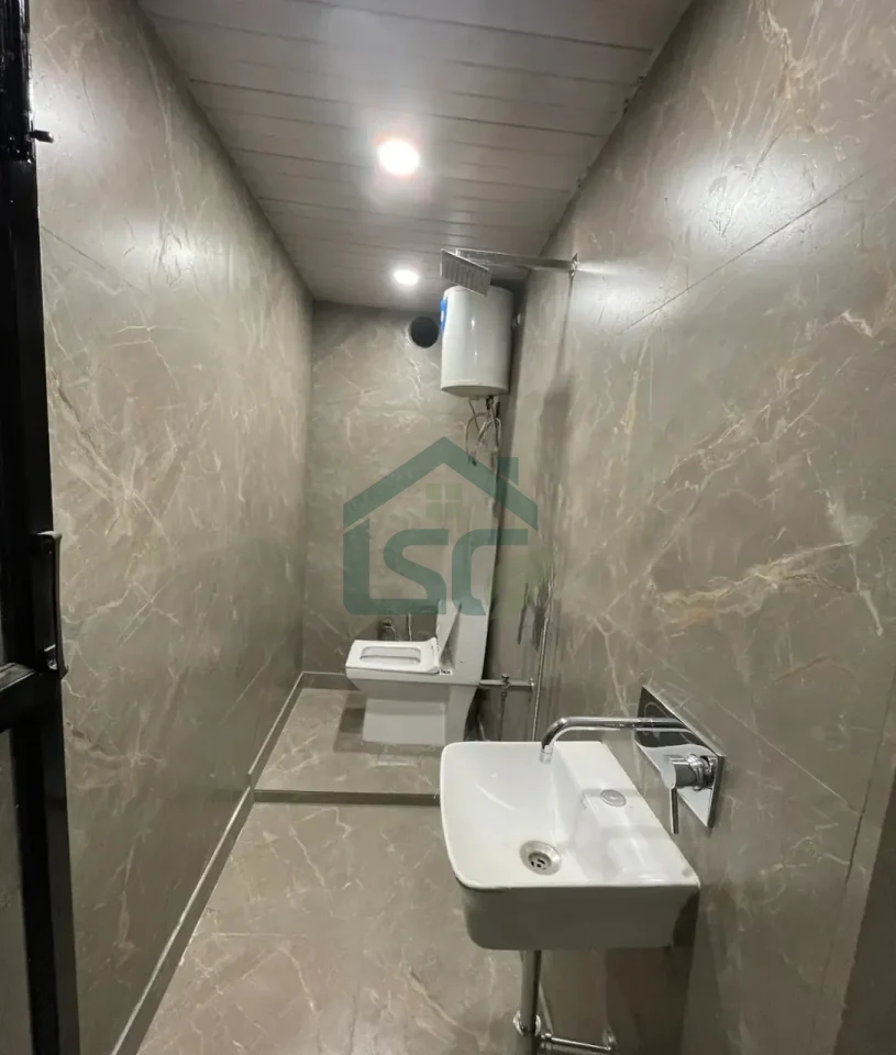 Divya Dubey girls PG in Sector 40, Noida — property photo 4